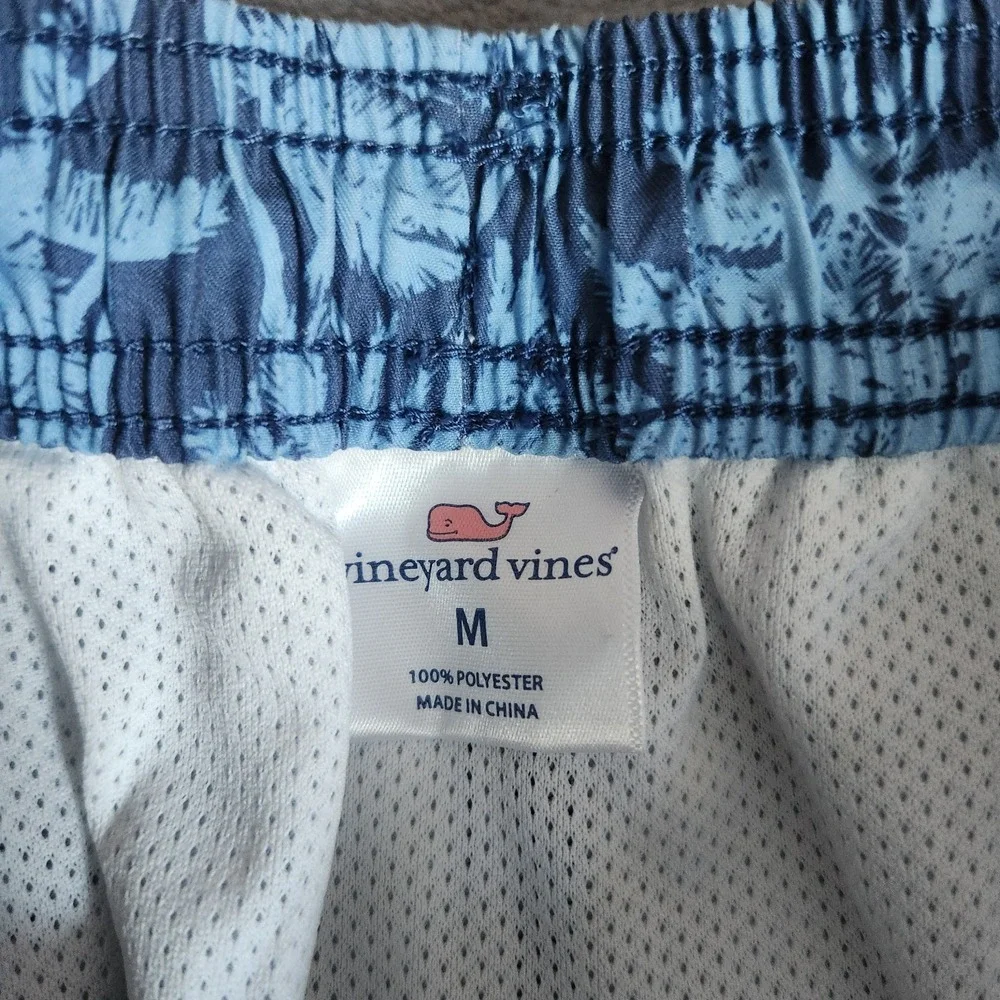 Vineyard Vines Men's Blue Palm Tree Print Swim Trunk Chappy Shorts MMedium